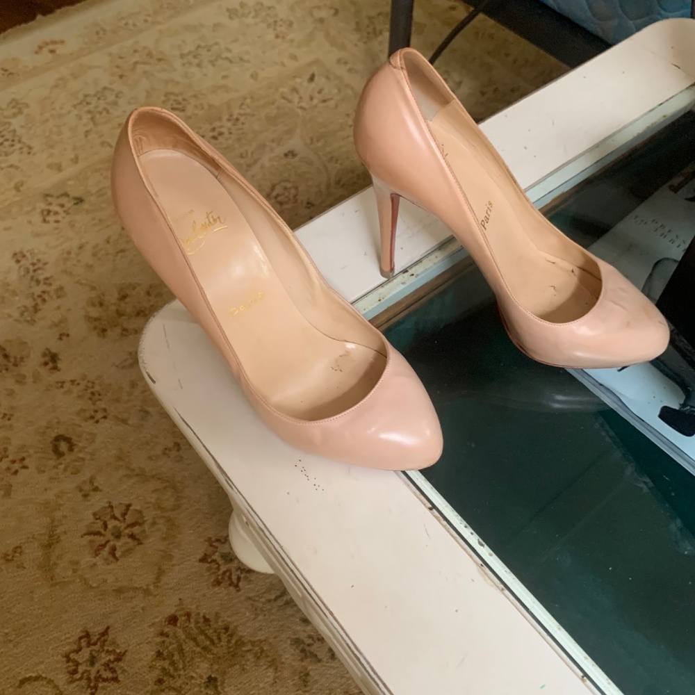 Christian Louboutin Nude Pumps - Picture 4 of 10